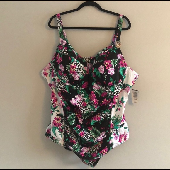 🌺TORRID Plus size 6x D/DD NWT swimsuit🌺 - Picture 2 of 16